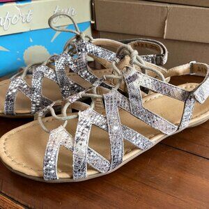 LADIES SIZE 8.5 NATURALIZER WHIMSEY GREAY SNAKESKIN PATTERN LACE UP FLAT SANDALS